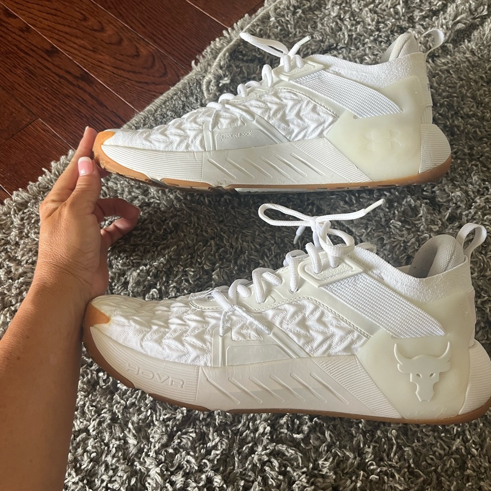 UNDER ARMOUR THE ROCK SERIES White Athletic Sneakers with Gum Sole